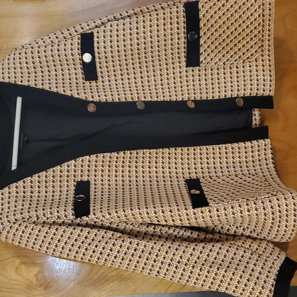 Chanel style blazer - Picture 8 of 8